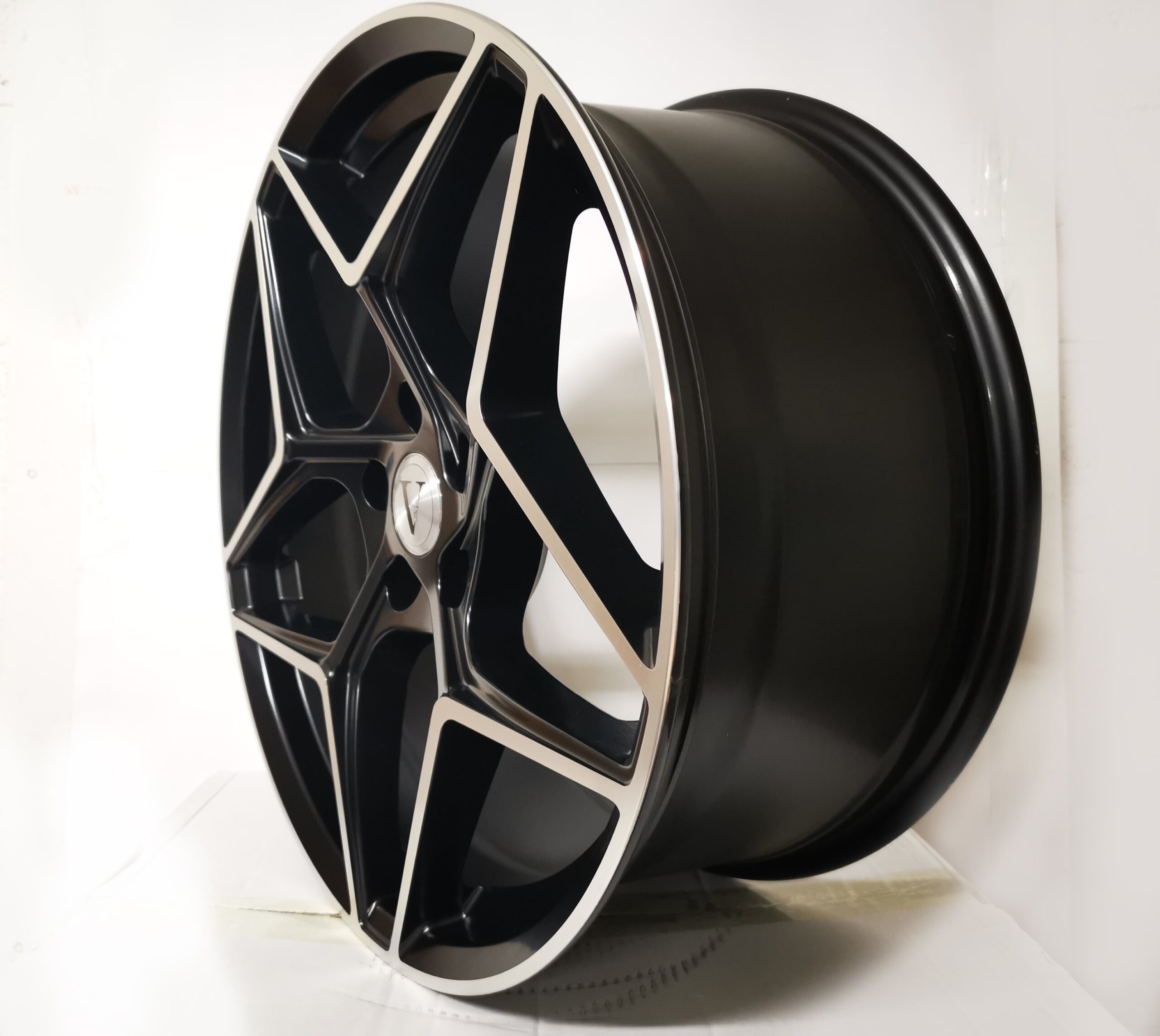 19″ DaVinci Storm Black Polished Alloy Wheels 5×112