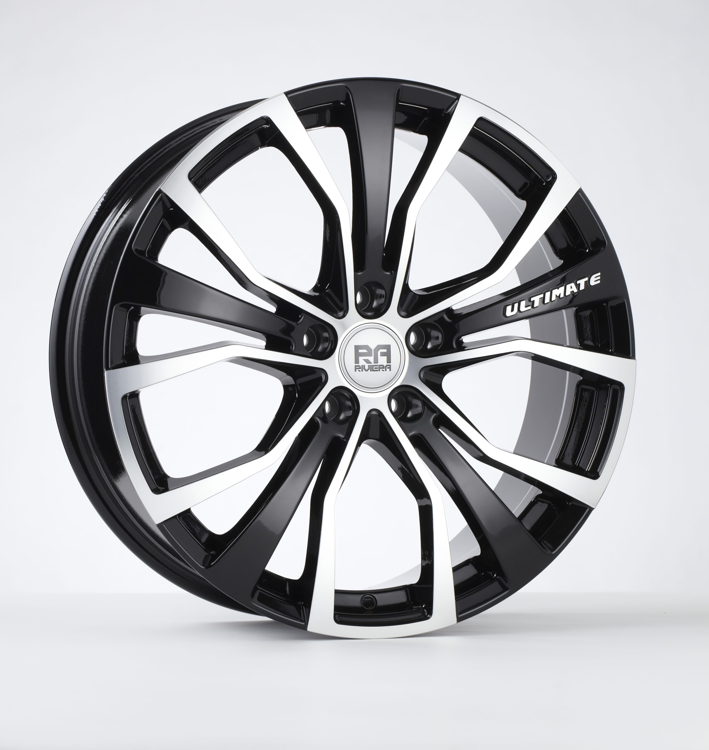 18″ RIVIERA ULTIMATE BLACK POLISHED – FITMENT 5×118